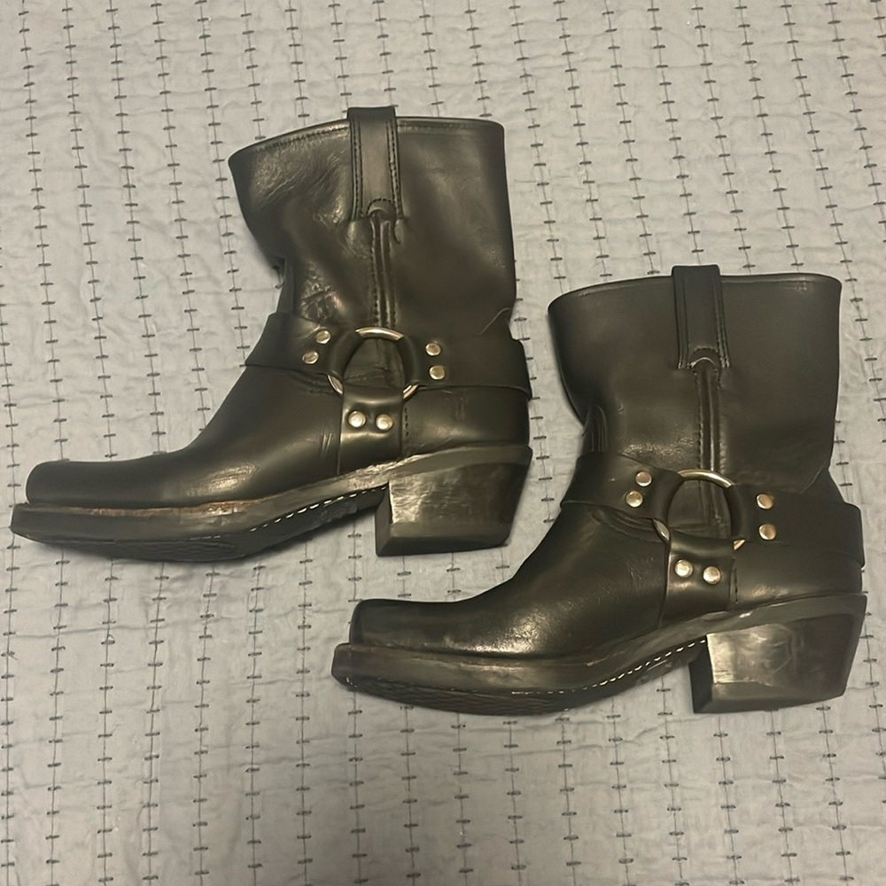 Frye 8r harness boot